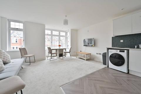 2 bedroom flat to rent, Salisbury Road, Harrow, HA1