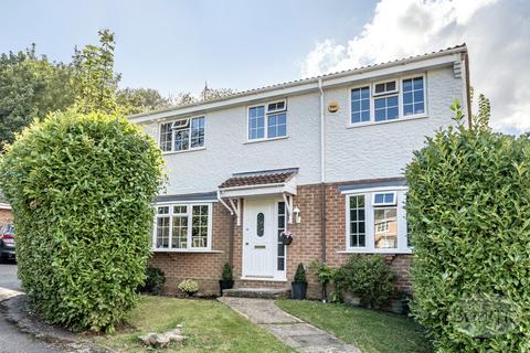 5 bedroom detached house for sale, Coombs Close, Clanfield, Hampshire, PO8