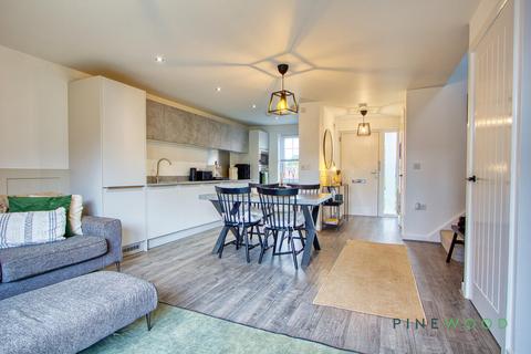 3 bedroom semi-detached house for sale, Canyon Meadow, Worksop S80