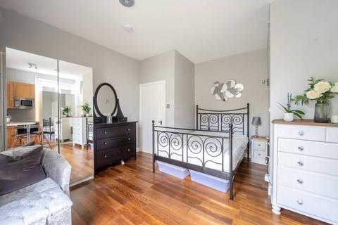 undefined, Woodside, Wimbledon, London, SW19