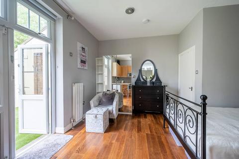 undefined, Woodside, Wimbledon, London, SW19