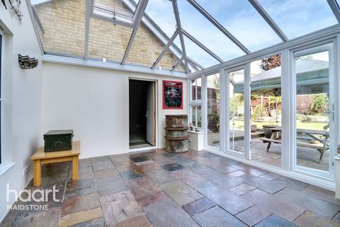 3 Collinge Close, East Malling, West Malling, ME19 6QS