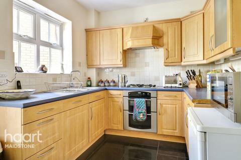3 Collinge Close, East Malling, West Malling, ME19 6QS