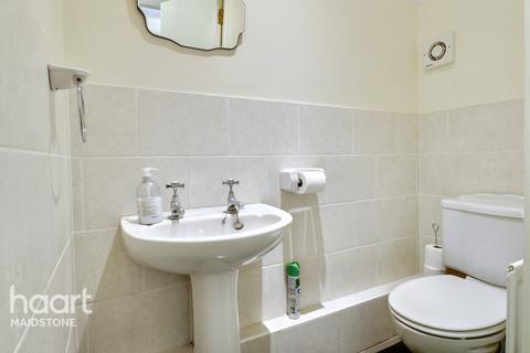 3 Collinge Close, East Malling, West Malling, ME19 6QS