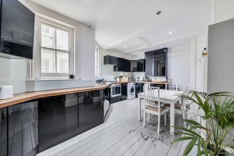 2 bedroom flat to rent, Ruskin Mansions, Barons Court, London, W14