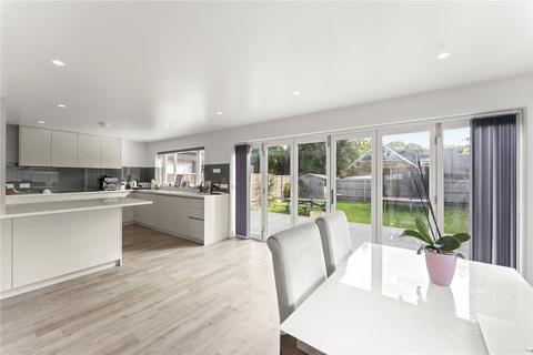 3 bedroom bungalow for sale, Thornhill Road, Uxbridge UB10