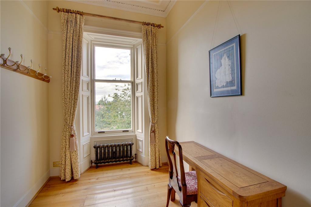Cloakroom/Office