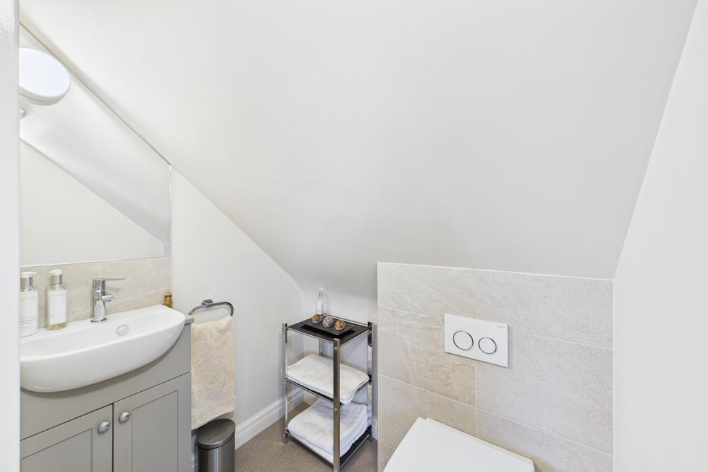 Bedroom 2 Ensuite
