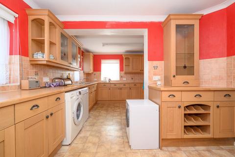 4 bedroom detached house for sale, Long Lodge Drive, Walton-on-Thames, KT12