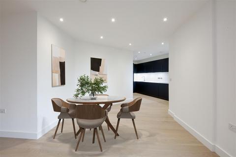 3 bedroom apartment for sale, Escapade Place, Blackwall, London, E14