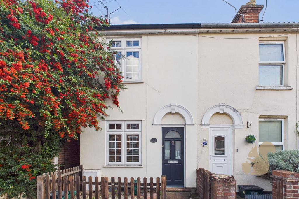 Albion Grove, Colchester 3 bed end of terrace house - £240,000