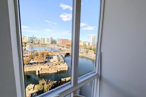 undefined, Royal Quay, Liverpool
