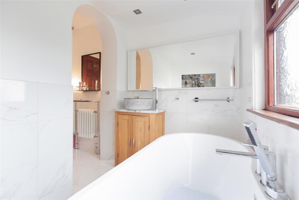Ensuite