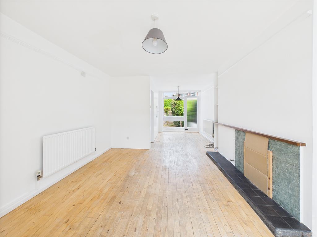 Cam02545 g0 pr0409 still005