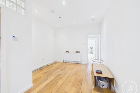 undefined, Roundhay Road, Leeds