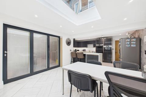 3 bedroom terraced house for sale, Turners Hill, Hemel Hempstead, HP2