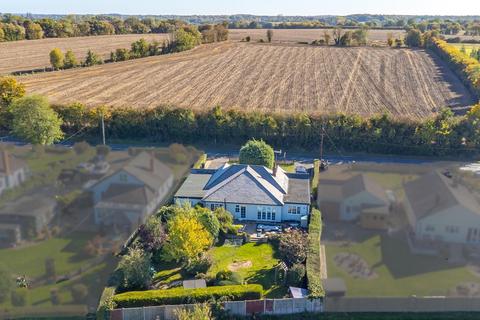 4 bedroom detached bungalow for sale, Wethersfield Road, Finchingfield, Braintree