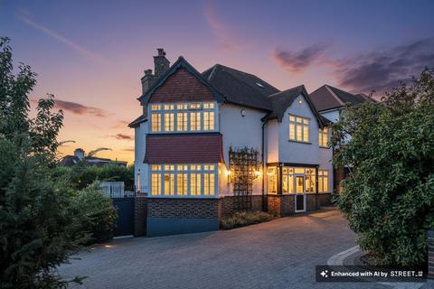 4 bedroom detached house for sale, Woodmansterne Road, Coulsdon CR5
