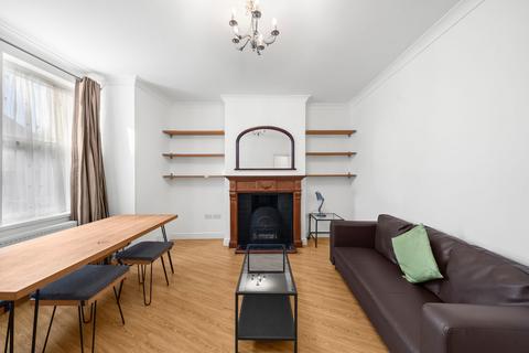 3 bedroom flat to rent, Deacon Road, NW2