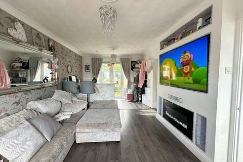 Bowden Close, Hyde, SK14 3QB