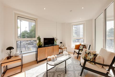 2 bedroom apartment for sale, Escapade Place, Blackwall, London, E14