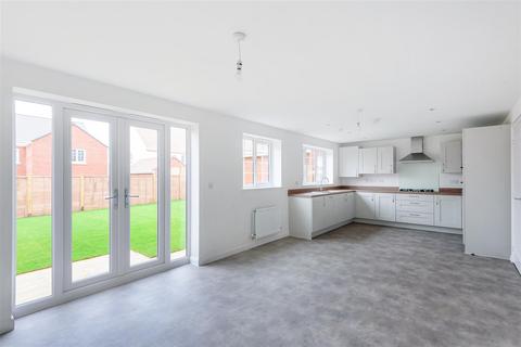 undefined, Fuller Close, Shrivenham SN6