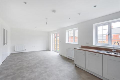undefined, Fuller Close, Shrivenham SN6