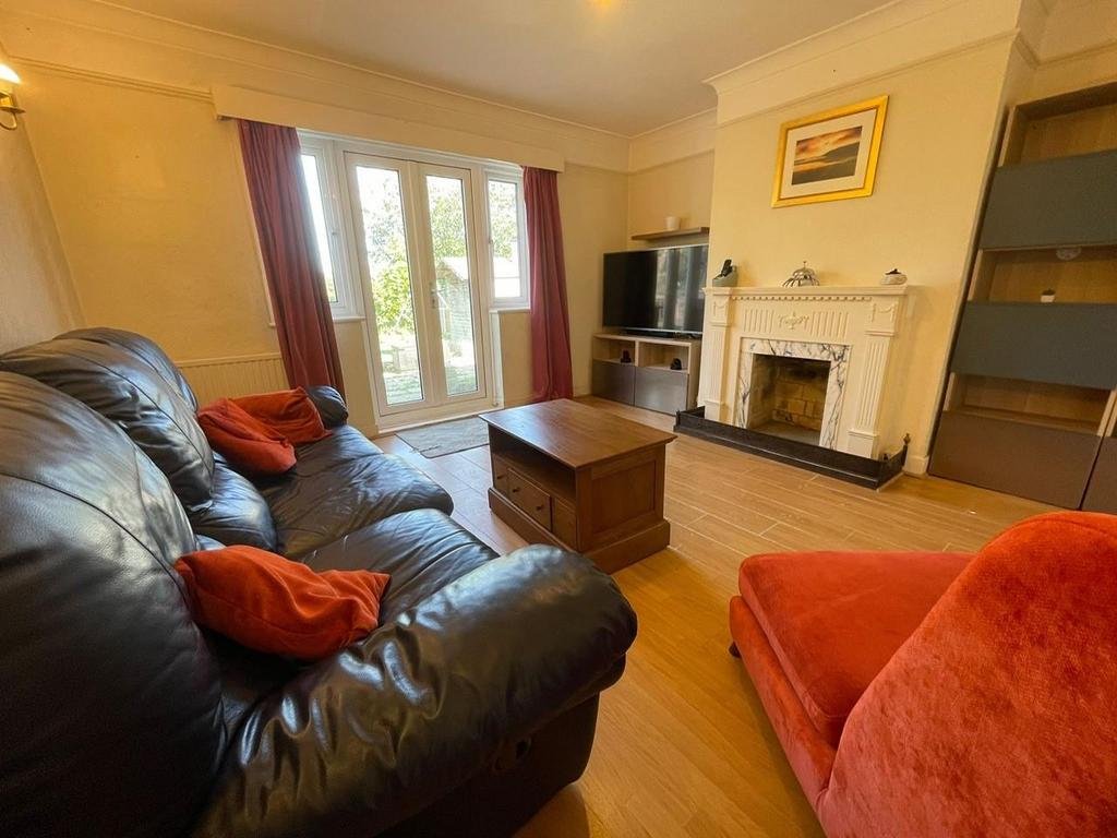 Sitting Room.jpg