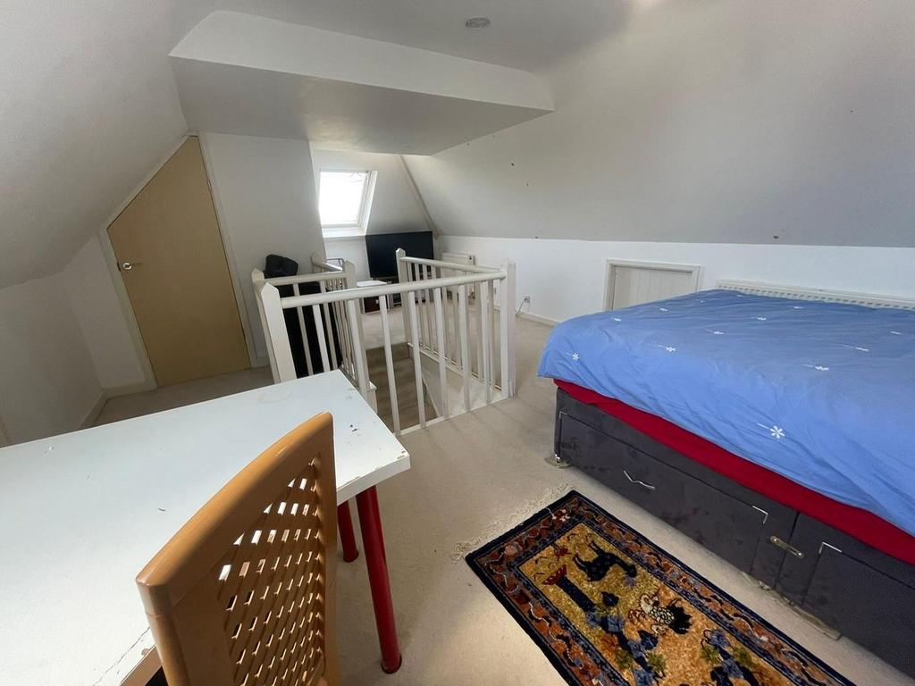 Top bedroom.jpg