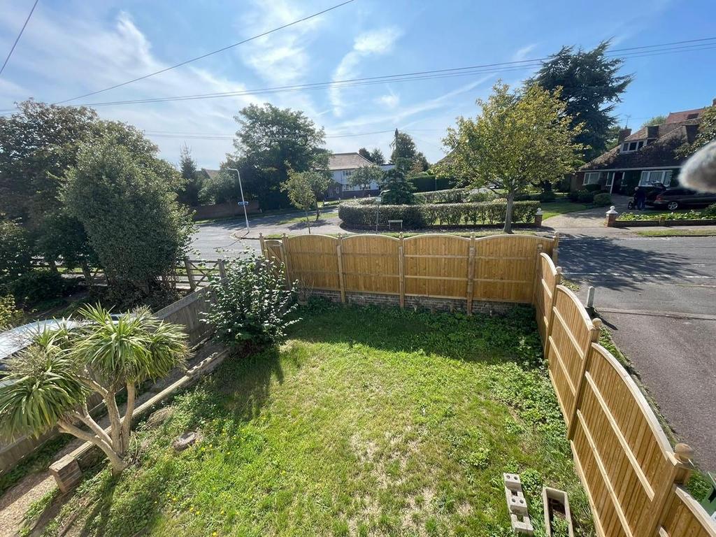 Front garden.jpg