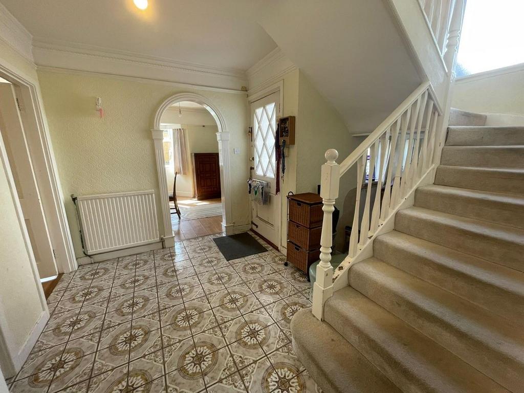 Hallway.jpg