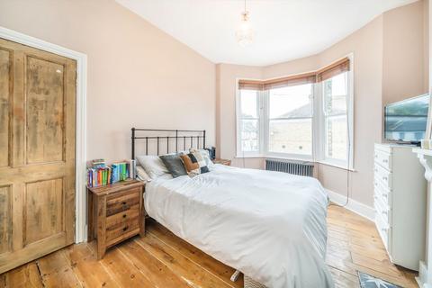 9 Graveney Road, London, SW17 0EG