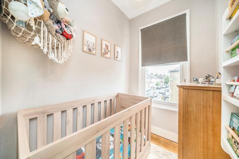 9 Graveney Road, London, SW17 0EG