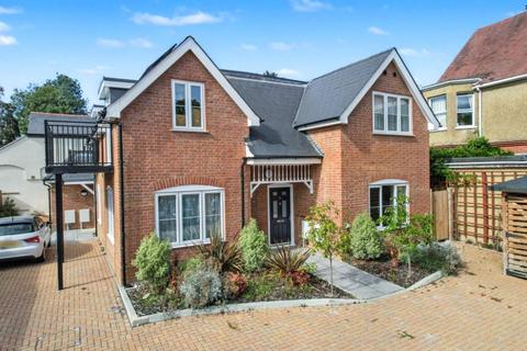 2 bedroom apartment for sale, Eggars Hill, Aldershot, Hampshire, GU11