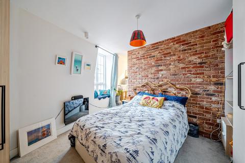 1 bedroom flat for sale, Warple Way, Acton, London, W3