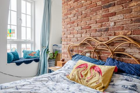 undefined, Warple Way, Acton, London, W3