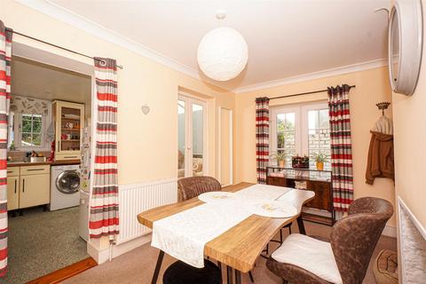 2 bedroom semi-detached house for sale, Fairlight Road, Hastings