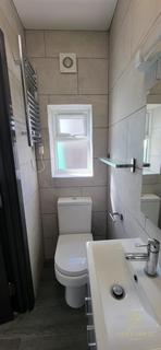 1 bedroom in a house share to rent, Dorset Avenue, HAYES UB4