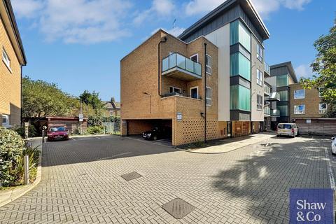 1 bedroom flat for sale, Pears Road, Hounslow TW3