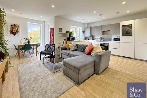 1 bedroom flat for sale, Pears Road, Hounslow TW3