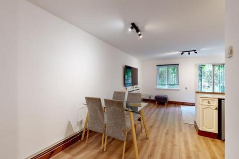 2 bedroom apartment to rent, Lanark Road, London