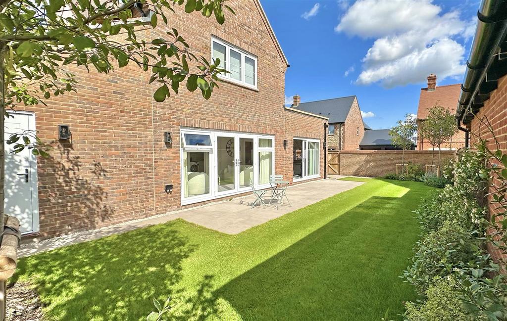 Plot 10 rear 2.jpg