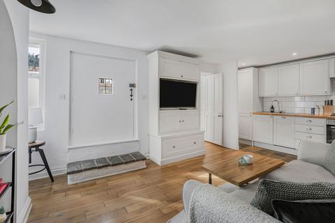 2 bedroom flat for sale, Verulam Road, St. Albans, Hertfordshire, AL3