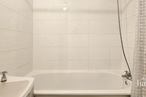 undefined, Marlborough Court, Royal Wootton Bassett, SN4