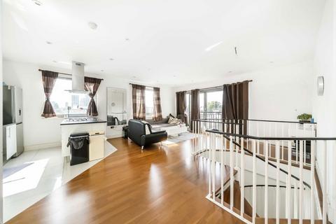 2 bedroom flat for sale, Basire Street, London N1