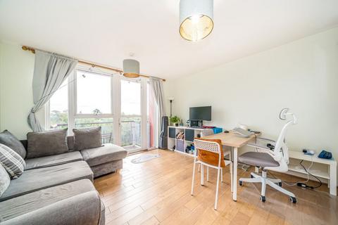 undefined, Langhorn Drive, Twickenham TW2