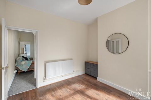 28 Riland Grove, Sutton Coldfield, B75 7AW