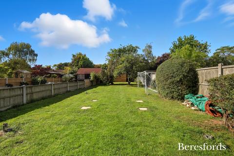 4 bedroom semi-detached house for sale, Hanging Hill Lane, Hutton, CM13