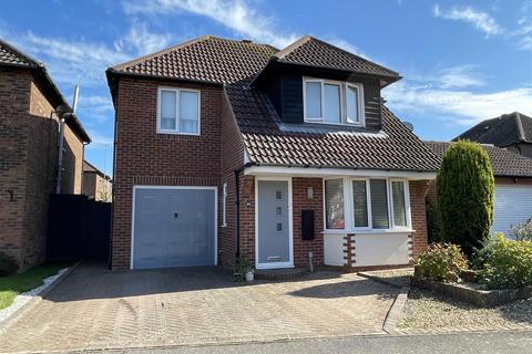 4 bedroom detached house for sale, Barwick Close, Rustington BN16