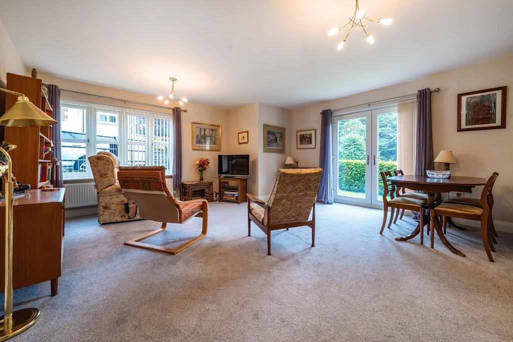 Open Plan Living/Dining Room